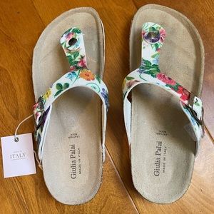 NWT Giulia Palai Sandals, Size 5